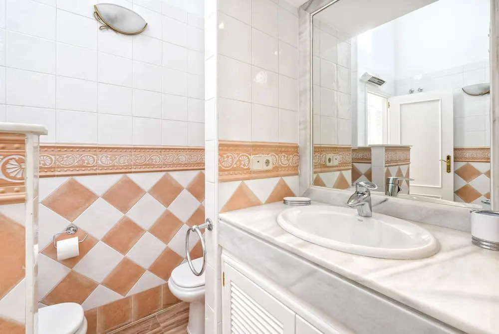 Stunning 4BR Penthouse by Rafleys in 150 m to The Beach in Elviria