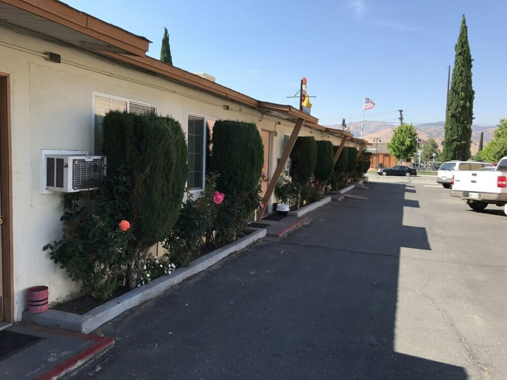 Santa Fe Motel Tehachapi by Hotel O