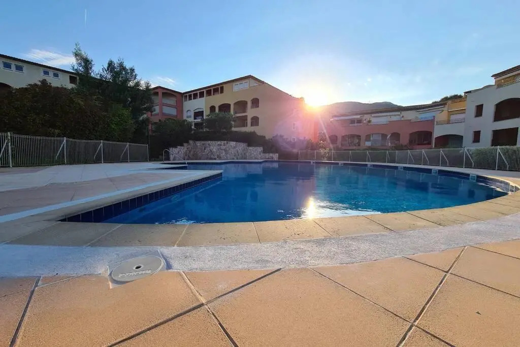 Appartement climatisé les Lavandiers 6 personnes piscines