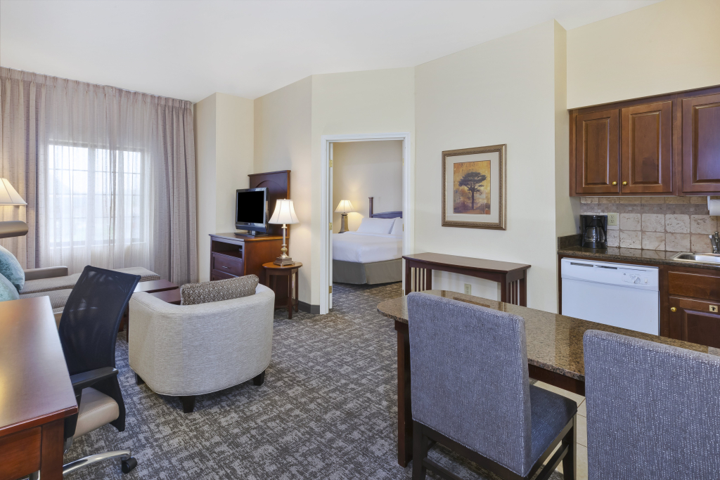 Staybridge Suites Lansing-Okemos by IHG
