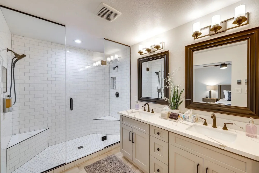 6 Mi to Lookout Mountain: Scottsdale Home w/ Grill