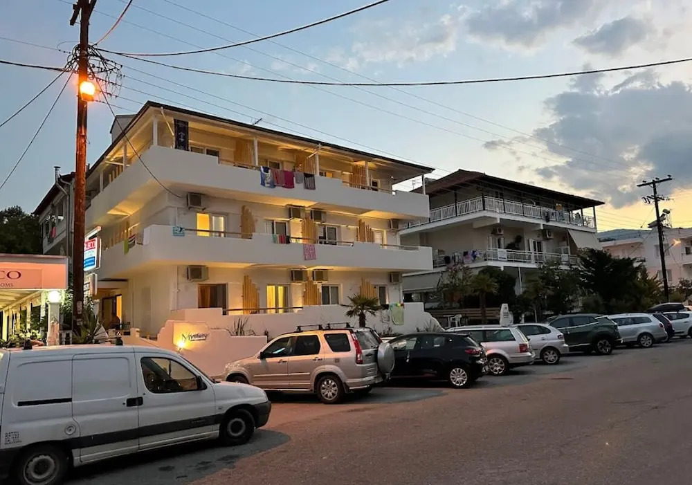 Mystery Suites and Apartments