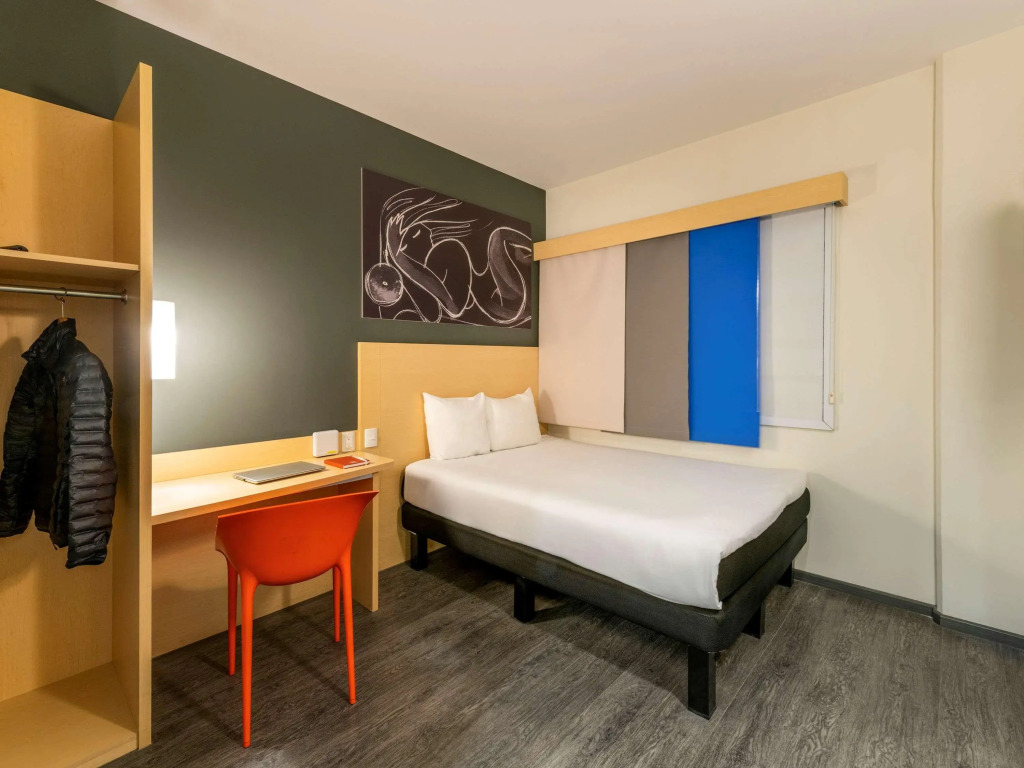 Ibis Queretaro