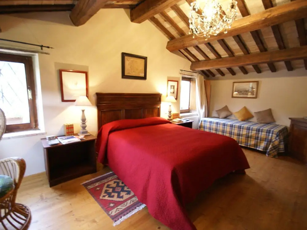 Belvilla by OYO Spacious Villa in Treia With Pool