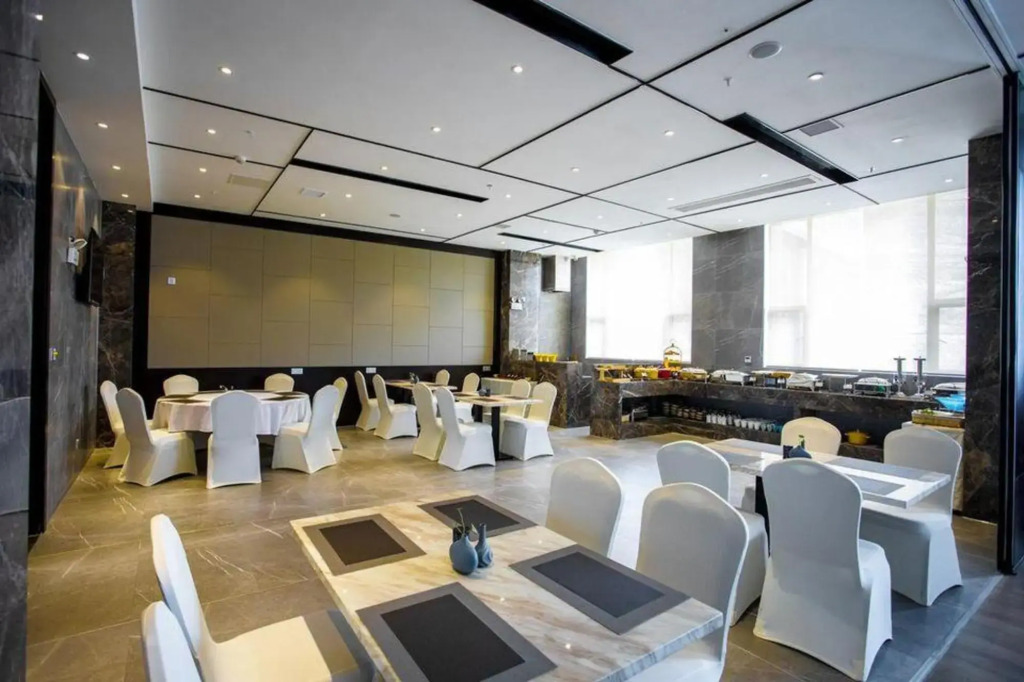 Ruiling Hotel (Kaili Huancheng East Road)