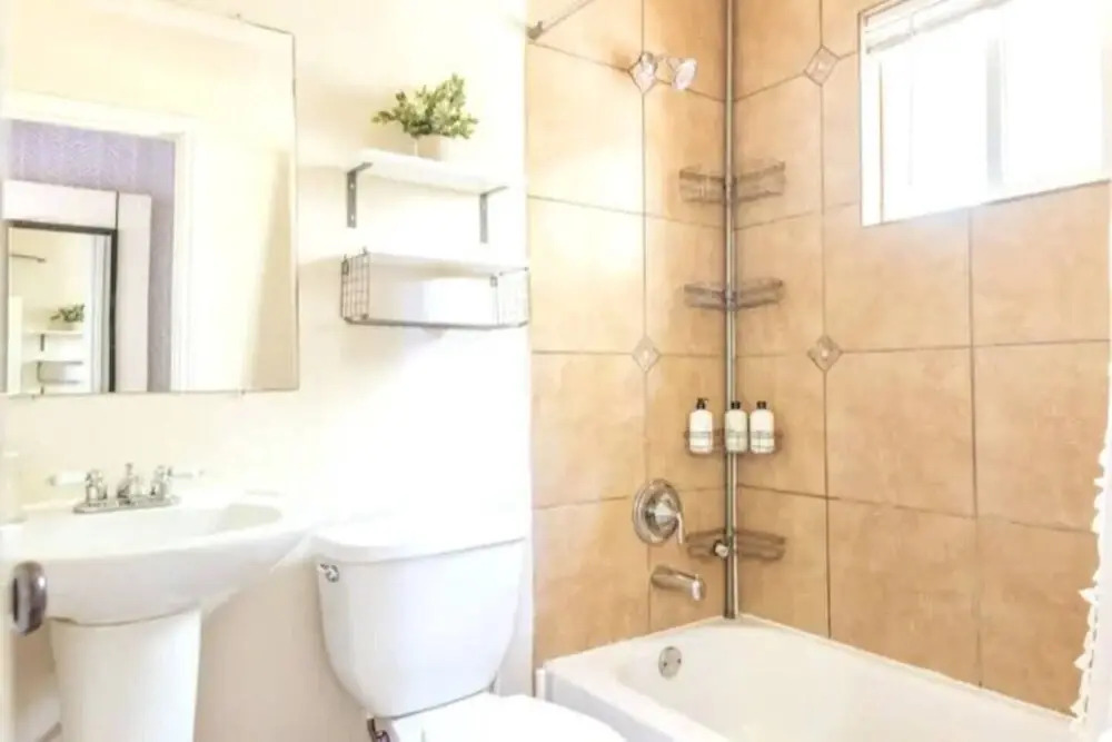 Entire Guesthouse in Southeast Austin