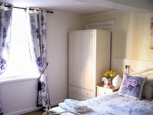 The Olde Sweet Shoppe Guesthouse