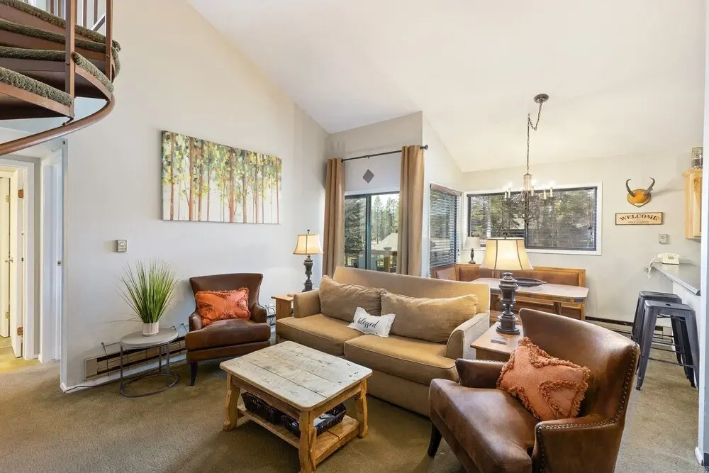 1219 Flying Dutchman 2 Bedroom Condo by Redawning