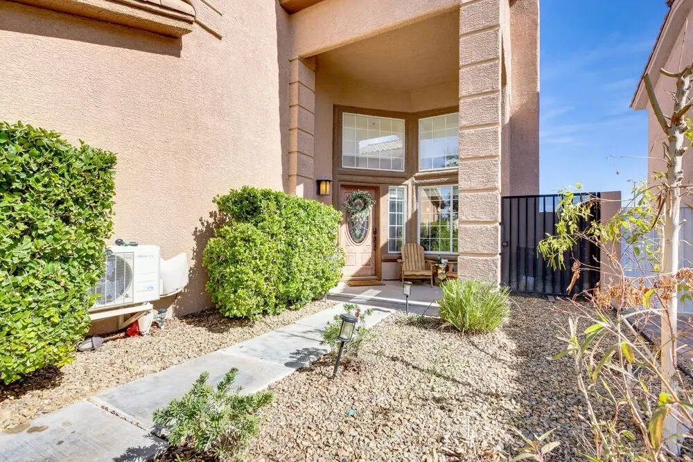 Large Las Vegas Home w/ Pool, Hot Tub + Game Room