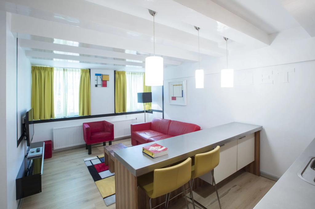 Dutch Masters Short Stay Apartments