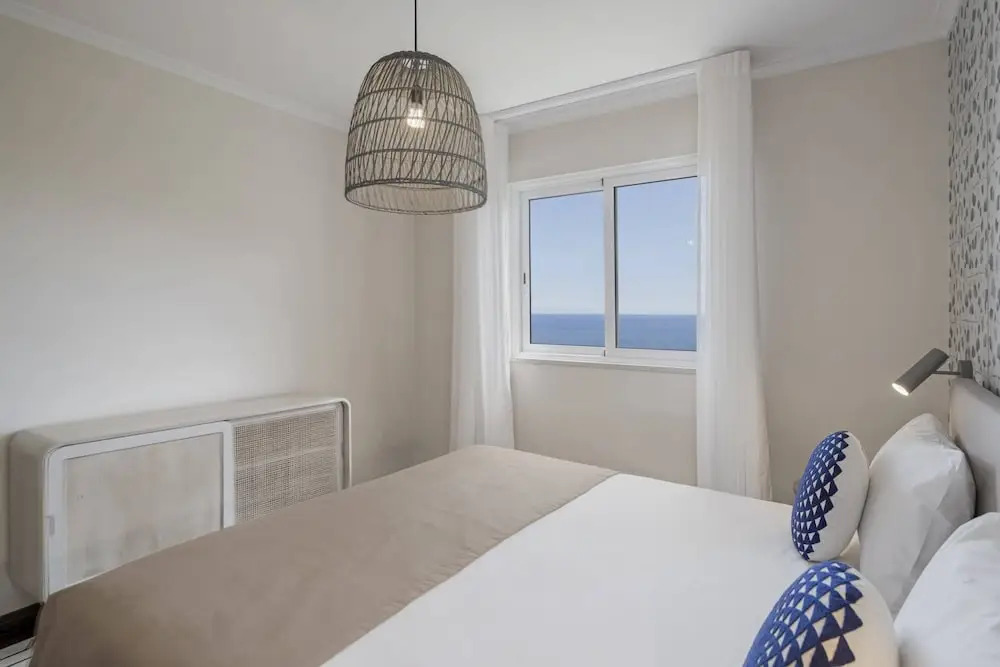 Duplex With sea View, Reis Magos V