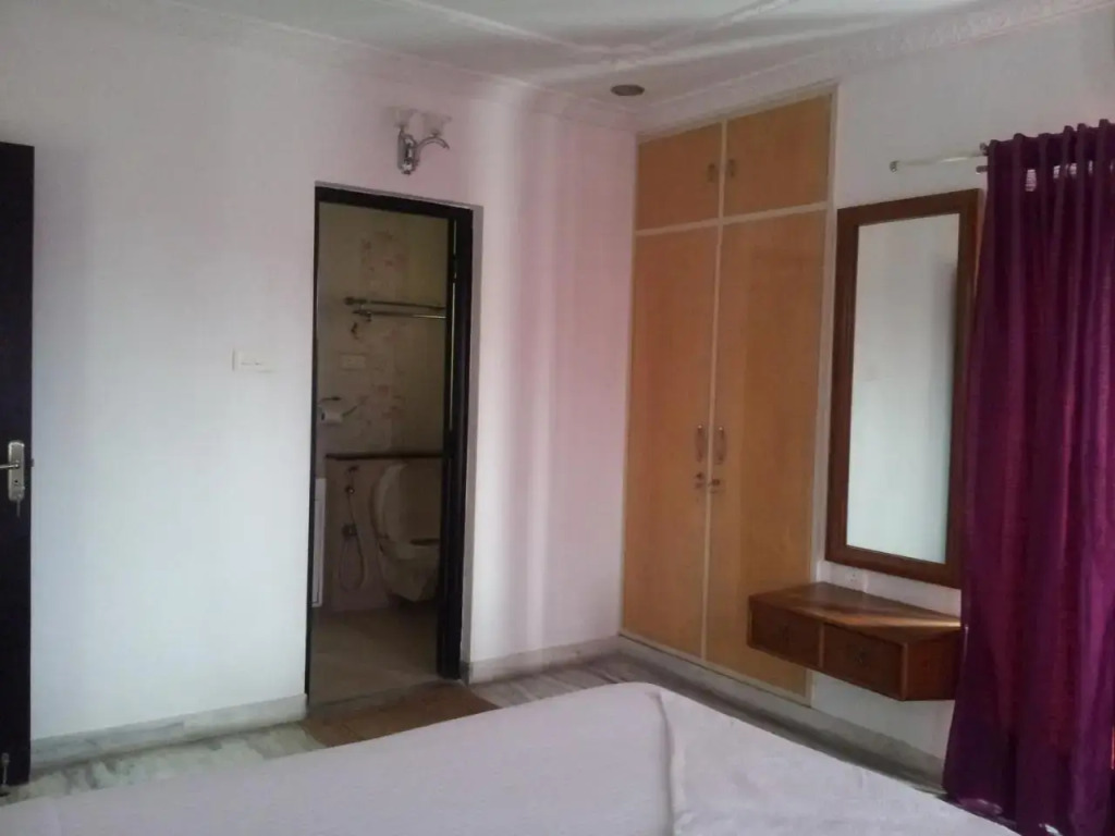 Roshini Serviced Apartments