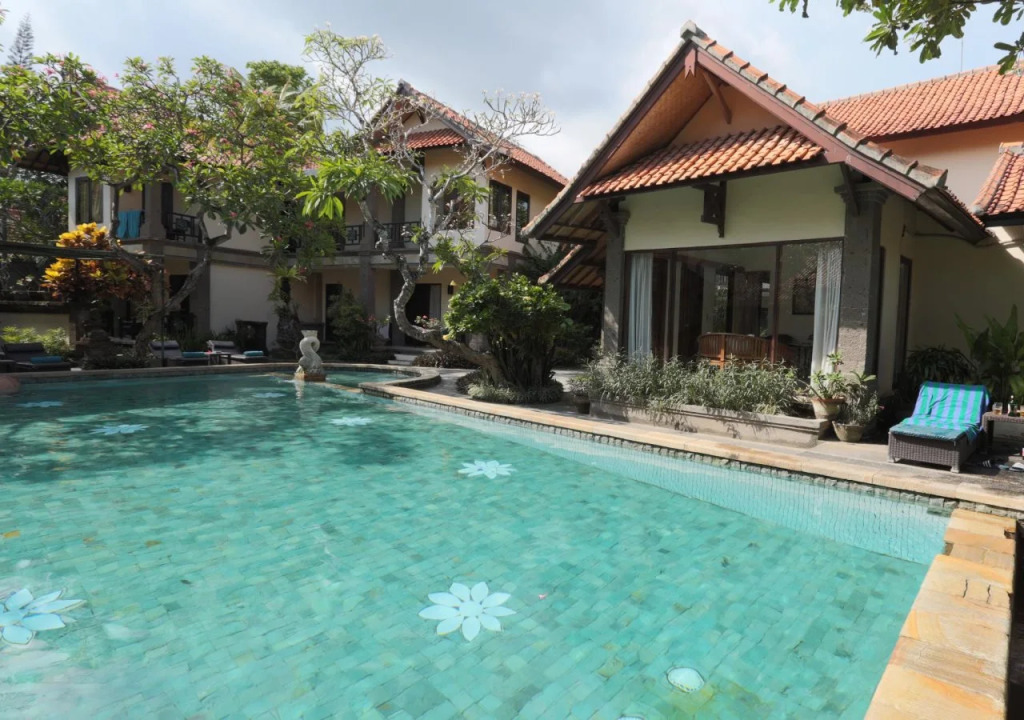 Puri Mesari Hotel