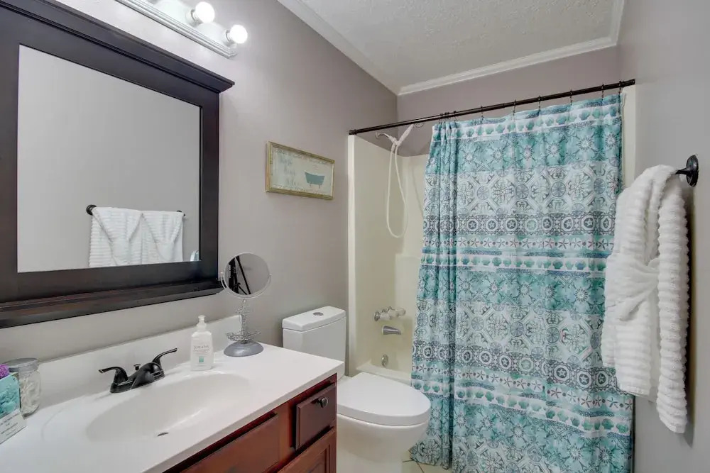 Charming Family Cottage Near Pass Christian Beach!