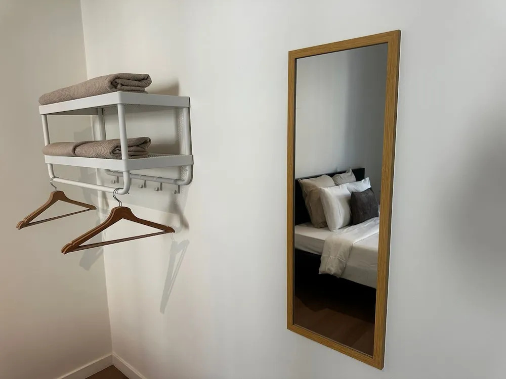 Stylish 2BR With 1LR Near to City Center