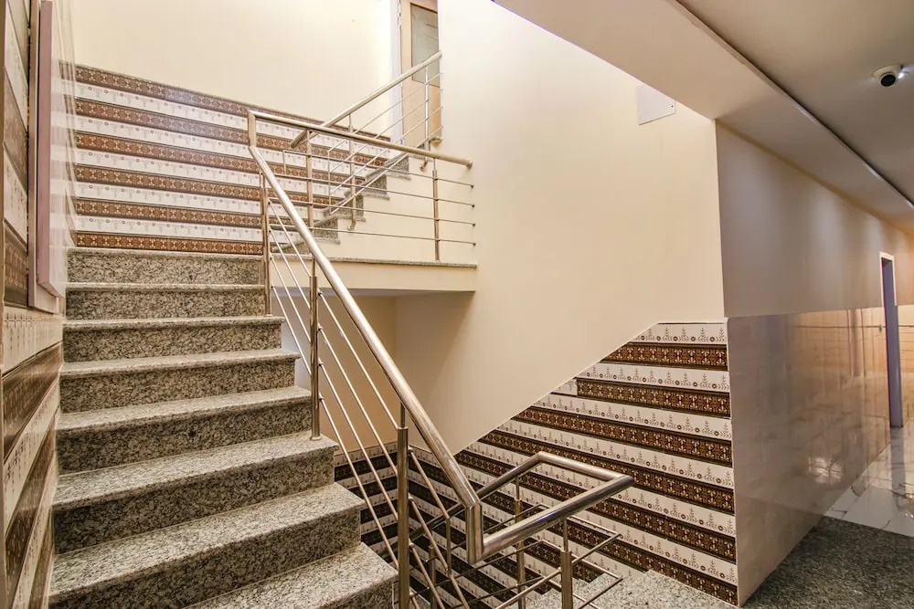 Fabhotel Hari Residency