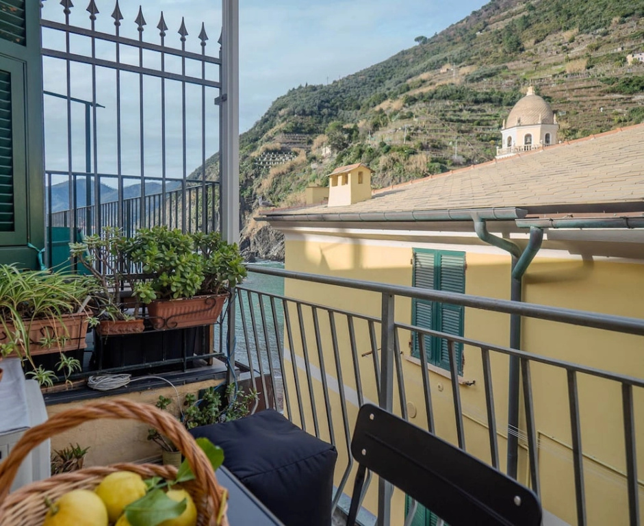 Gemma Apartment with AC Sea View Balcony