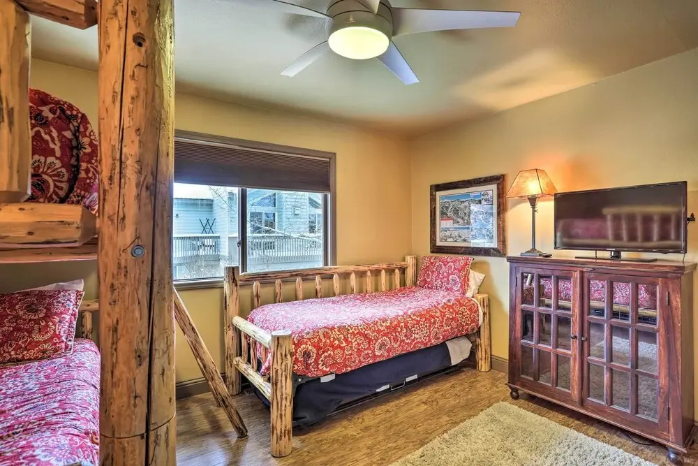 Modern Home w/ Patio: 3 Mi to Beaver Creek Resort!