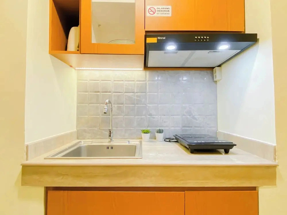 Homey And Roomy 3Br At Apartment Meikarta District 1