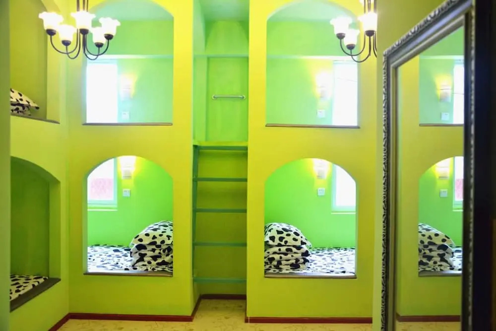 Chengdu Season Inn Youth Hostel