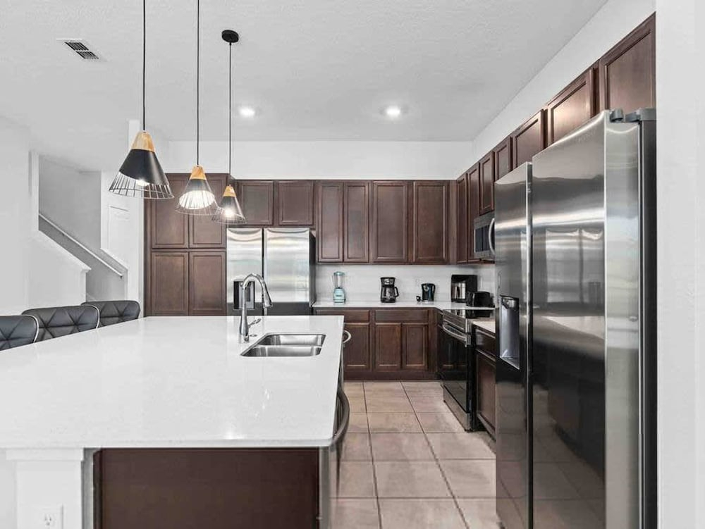 Super Giant - 12bd 12bas - Sleep 38 Near Disney