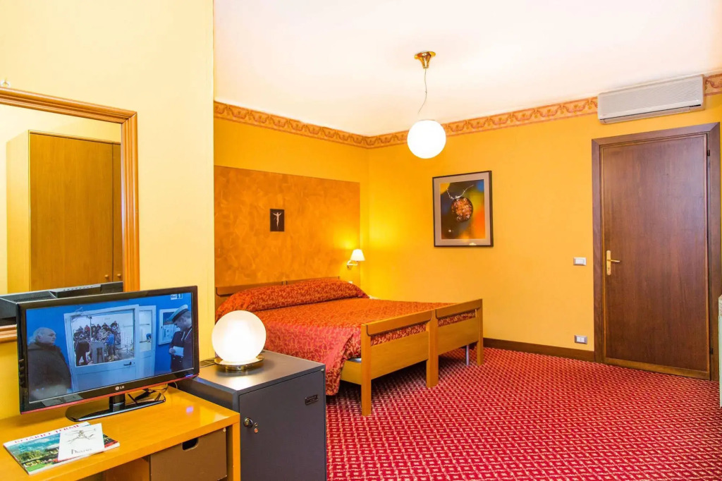 Hotel Diana