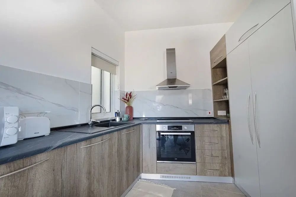 Cosy 1 BD Penthouse in Bugibba - Corner Terrace with Sea Views