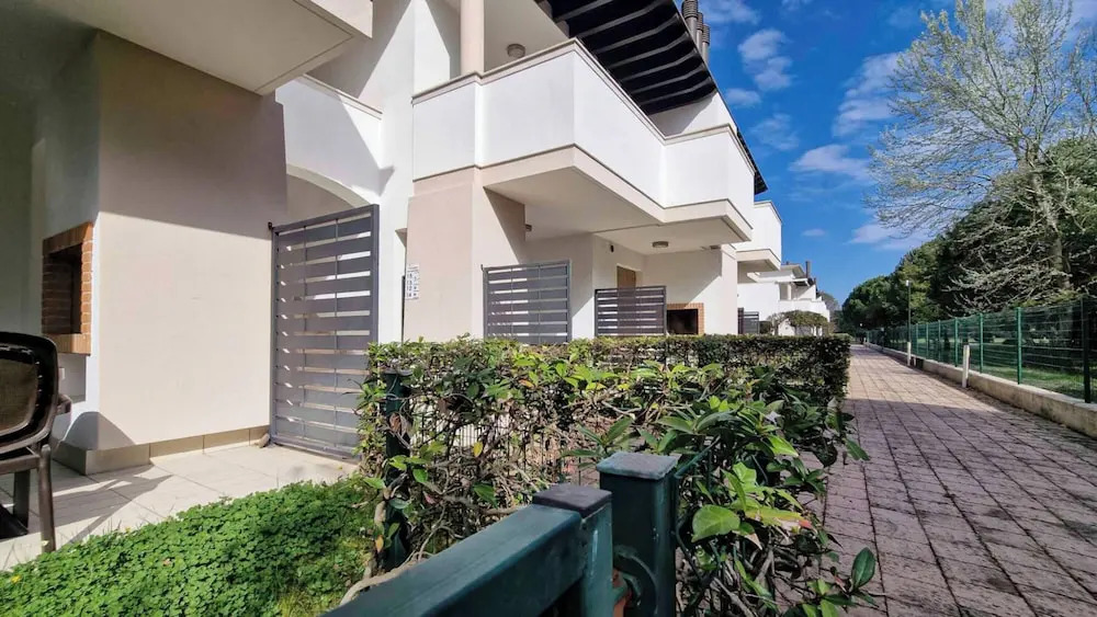Wonderful Flat With Solarium and Swimming Pools