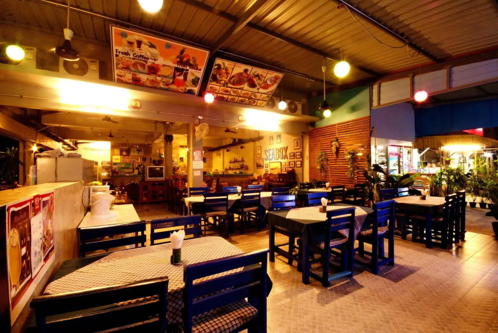 Seabox Khaolak Hostel