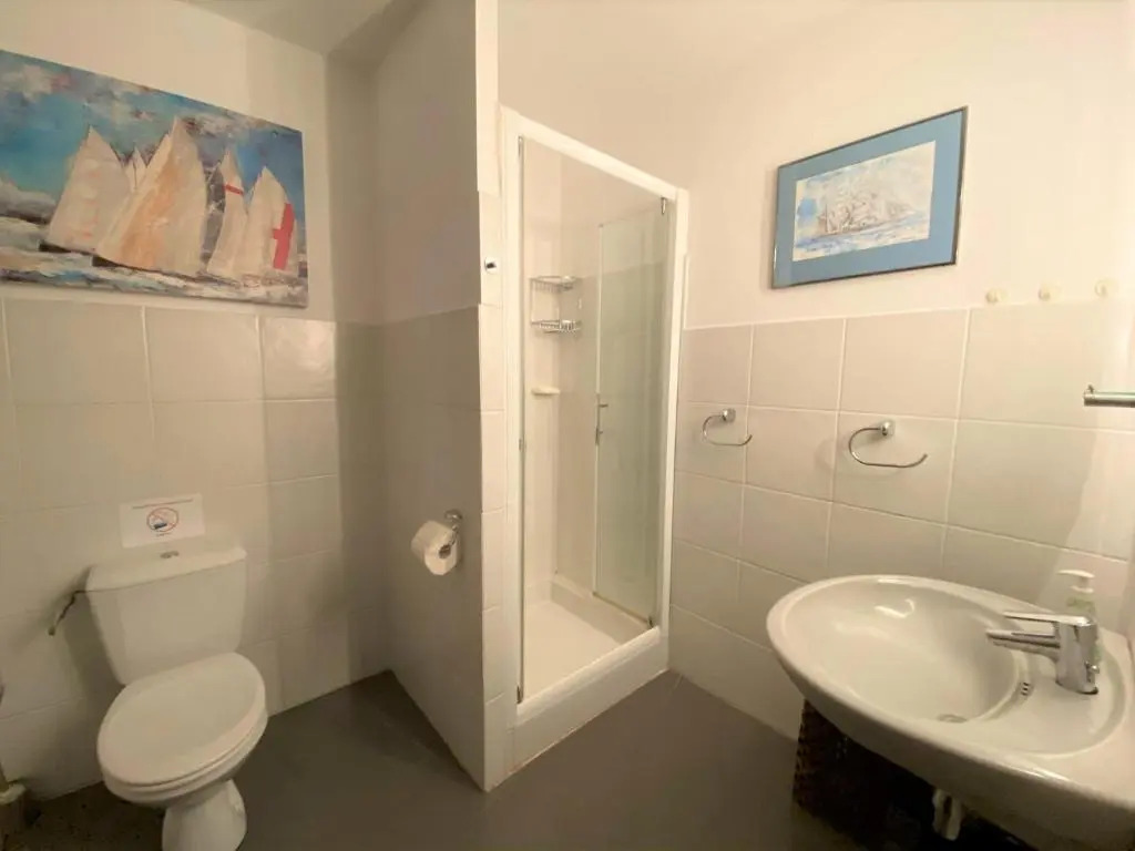 Belle villa traditionnelle vue mer avec piscine à 1,5 km de la plage de Pinarello