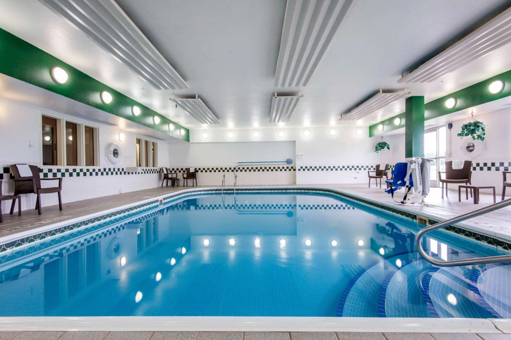 Comfort Suites Rochester Henrietta University Area