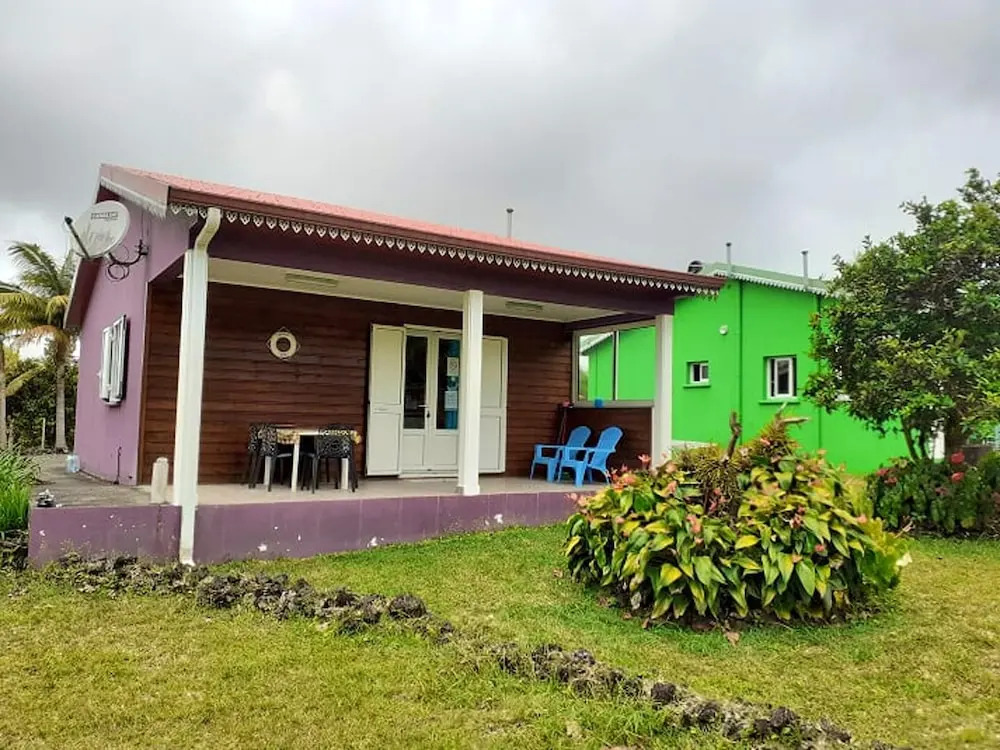 House with One Bedroom in Saint Benoit, with Wonderful Mountain View, Furnished Garden And Wifi - 45 Km From the Beach