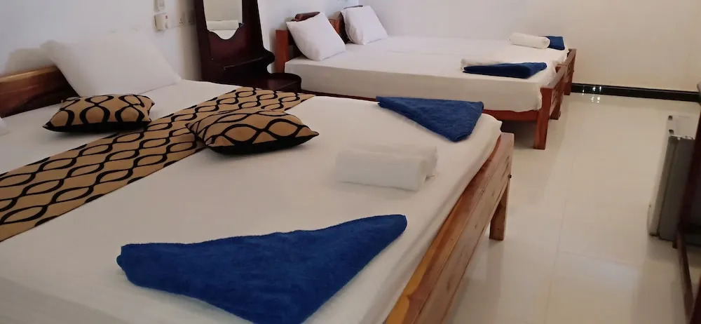 SURF & SAND Hotel Arugambay