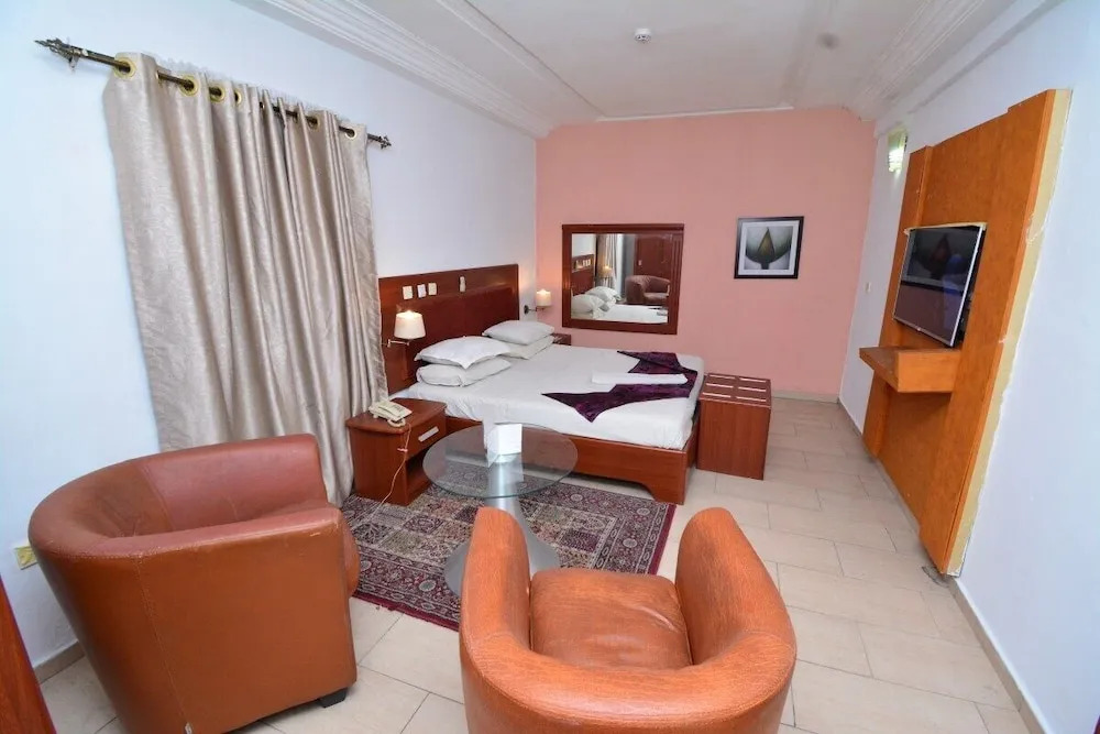 Signatious Hotels & Suites Lagos