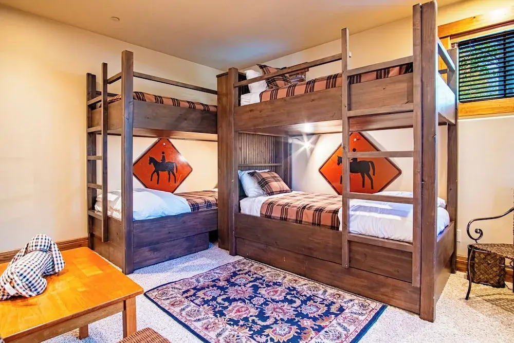 Lux Baldy Vista at Warm Springs Home + Hot Tub - Walk to SV Ski Lifts