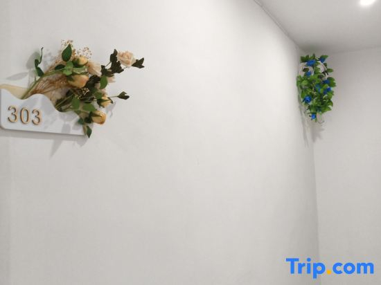 Tangxin Huajin Homestay (People's Square Jingdezhen Taoyangli Historical and Cultural Tourism Area)