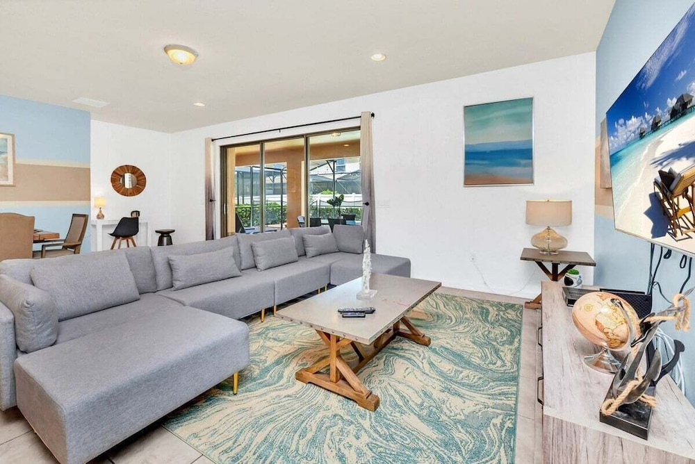 8872ql-backup · Newly Furnished 9BR Villa With Pool/spa