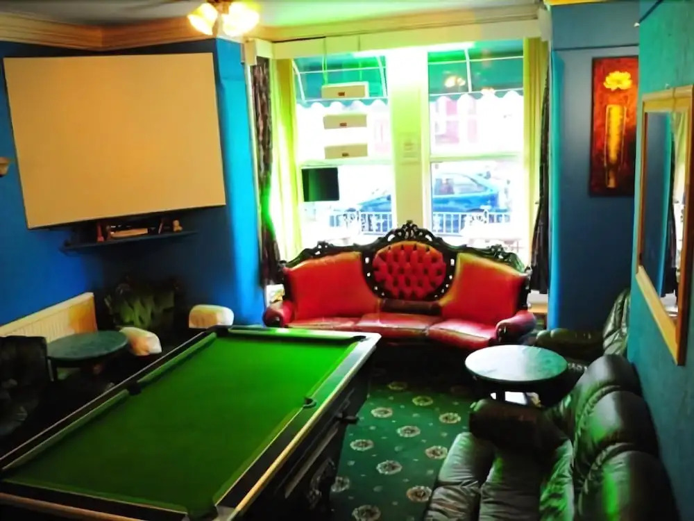 Hayward Hotel