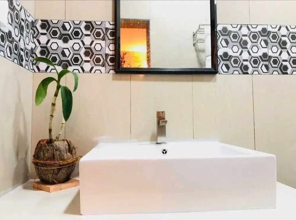 Dhontakuru Guest House