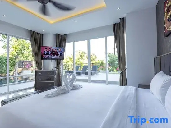 *Ocean View 4BR w/ Private Pool & Rooftop V179