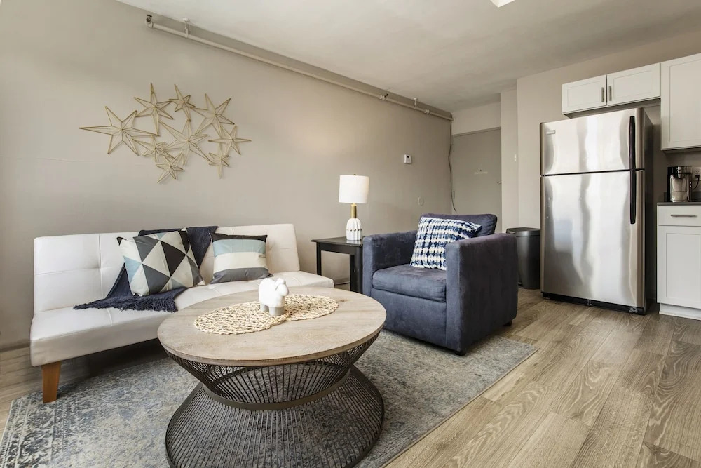 Cozysuites - Stylish Apartment in Downtown Louisville