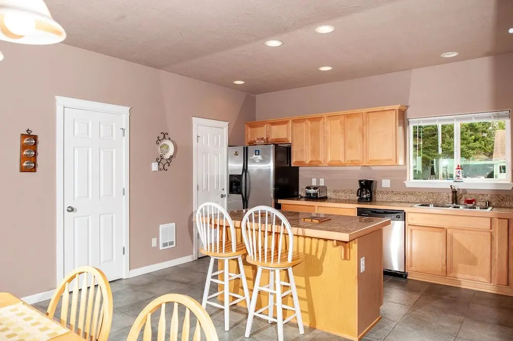 Serenity by the Sea - 3 Br Home