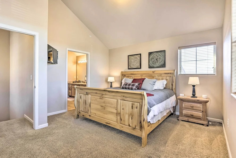 Spacious Fraser Condo ~ 6 Mi to Winter Park!