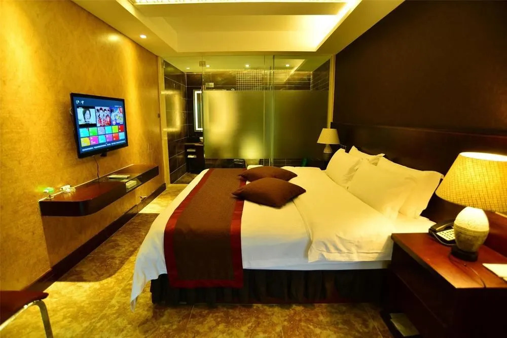 Phoenix Lake Impression Emei Hotel