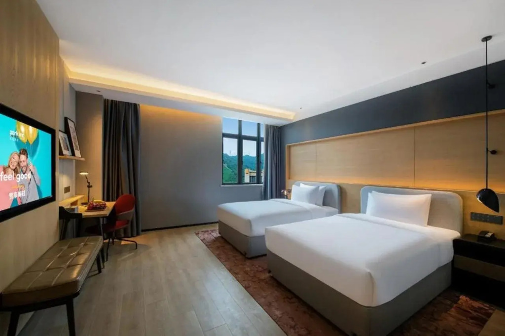 Park Inn by Radisson Zhuhai Gaolan Port