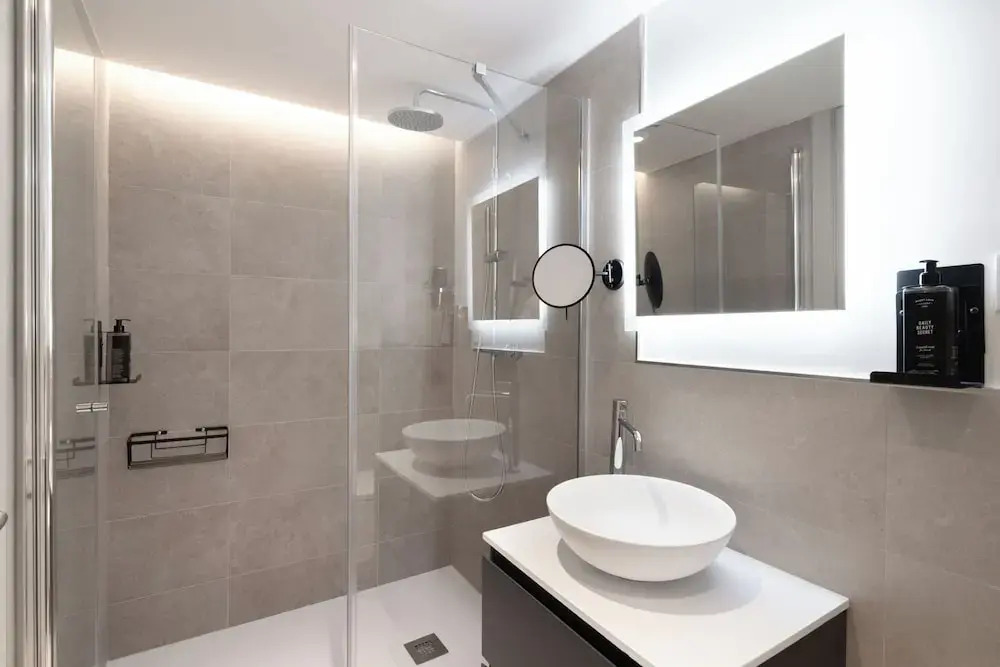Limehome Madrid Calle de Juan Hurtado de Mendoza