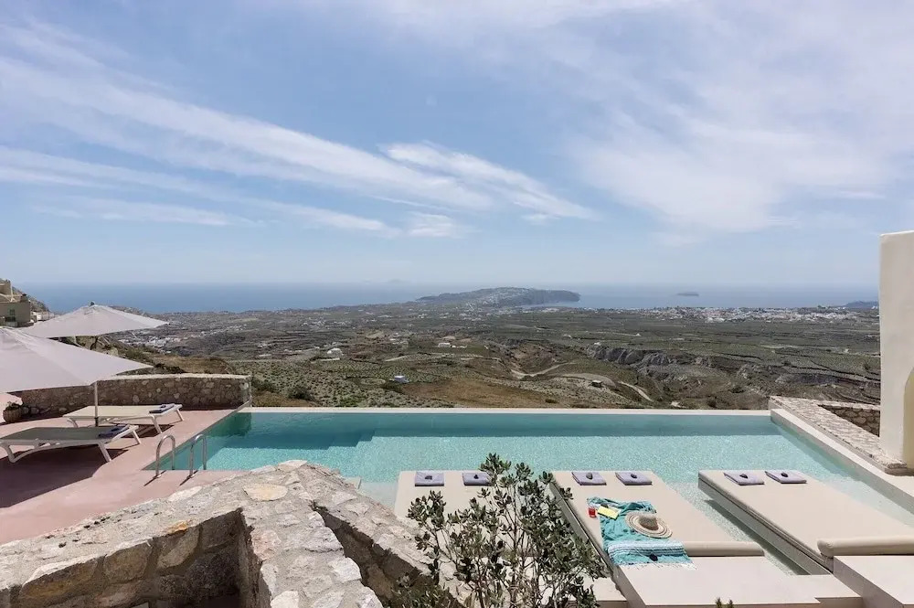 One Bedroom Apartment-sleeps 4 -sea View-parking