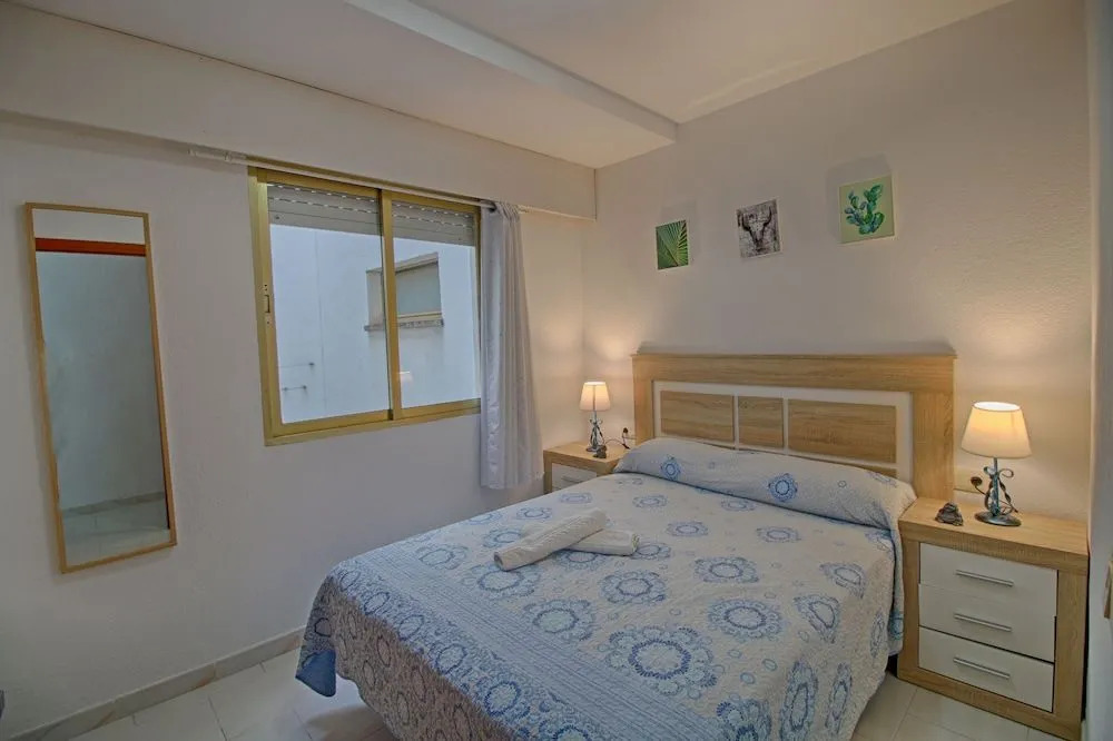 Studio Apolo VI-4 by Interhome