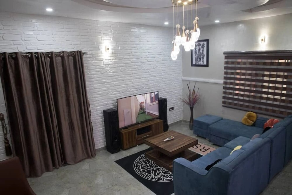 Pearless Apartment