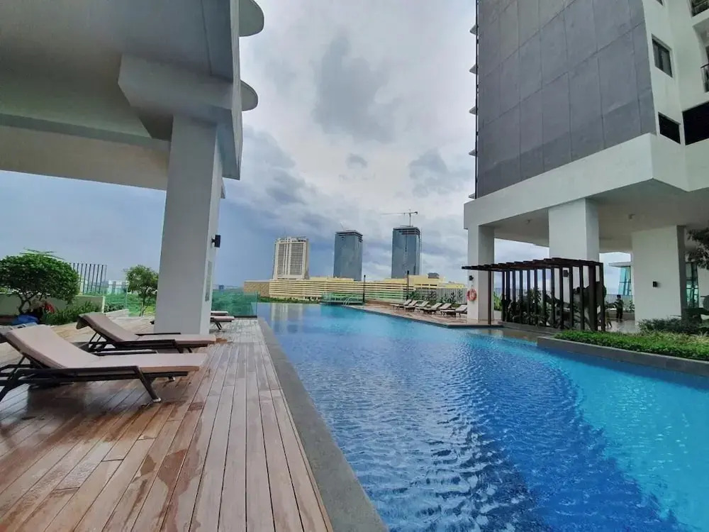 Midvalley Southkey Mosaic 2BR Suite Homestay by Jfive